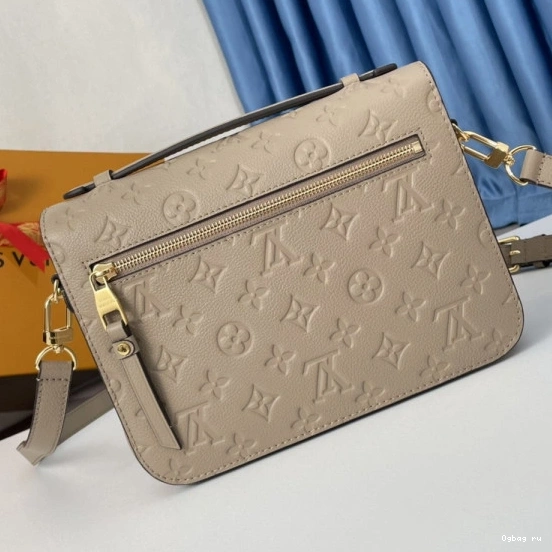 POCHETTE VUITTON MÉTIS LOUIS 0813